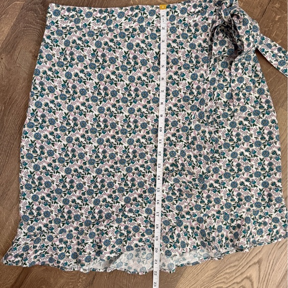 LOFT Blue and White Mini Wrap Skirt - Picture 7 of 10
